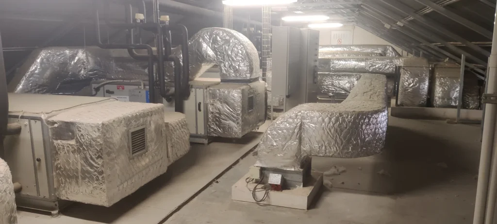 Climatizadores existentes integrados en la instalación de climatización del edificio.